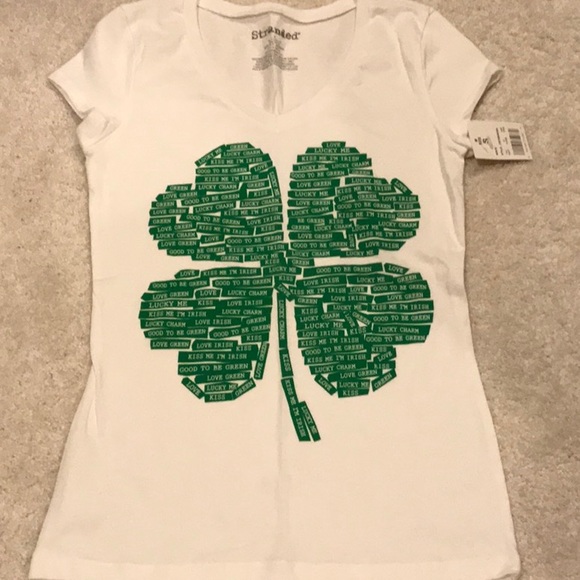 New St Patrick's Day V-neck Small - Picture 1 of 2